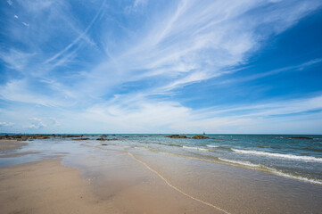 Wall Mural - Landscape view of huahin beach with endless horizon at Prachuap Khiri Khan thaailand.Hua Hin Beach is one of the most popular beaches in Thailand