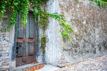 Wall Mural - Mysterious creaky door