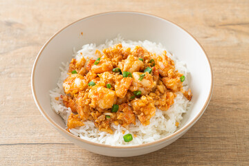 Wall Mural - stir-fried shrimps with garlic and shrimps paste