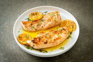 Canvas Print - grilled chicken with butter, lemon and garlic