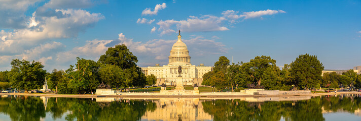 Canvas Print - The United States Capitol building