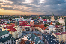 Beautiful Panoramic Skyline Cityscape Of Lublin, Lesser Poland. Aerial View Of Królewska Street And The Old Town Landmarks At Sunset: Cracow Gate (Brama Krakowska), Town Hall (Ratusz), Cathedral
