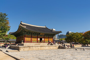Wall Mural - 서울시 중구에 있는 덕수궁 중화전.