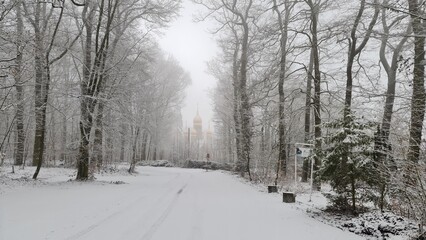  Russisch Orthodoxe Kirche im Schneegestöber