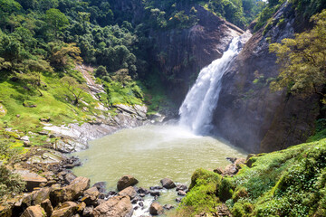 Wall Mural - Dunhinda waterfall in Sri Lanka