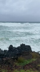 Sticker - Tempête sur le littoral volcanique de île de Pâques