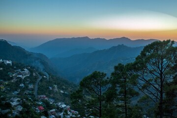 Poster - Beautiful landscape of mountains on the sunset