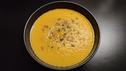 Fait maison - Soupe potimarron et lentilles corail