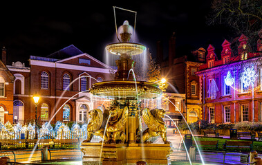 Wall Mural - View of Leicester town hall square in the night decorated for Christmas time