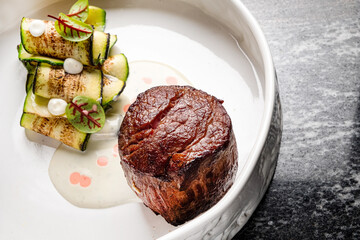 Wall Mural - steak with grilled vegetables and sauce