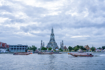 Wall Mural - landscape scenery of wat arun pagoda on Chao Phraya river bank