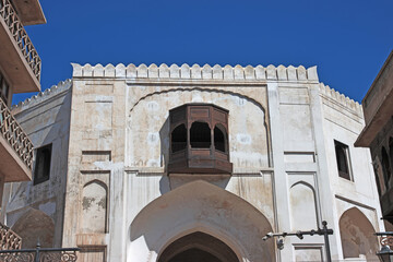 Canvas Print - The vintage gate in Peshawar, Pakistan