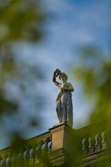 Canvas Print - statue woman with jug