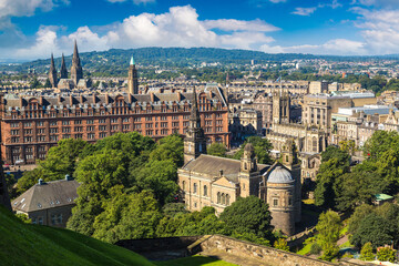 Fototapete - Panoramic view of Edinburgh, Scotland