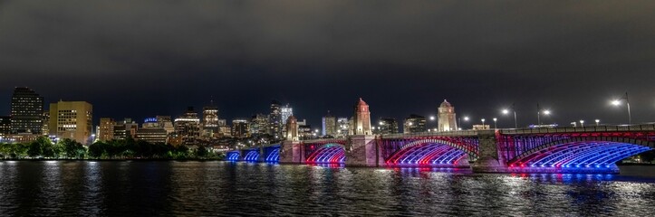 Poster - Panoramic view of the Longfellow Bridge at night in Boston, Massachusetts.