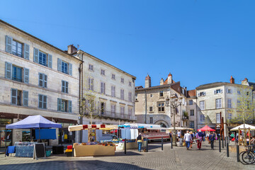 Fototapete - Street in Perigueux, France