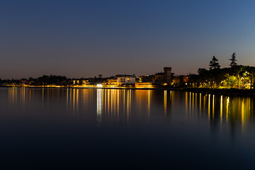 Wall Mural - night photography of Desenzano del Garda