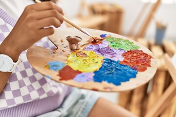 Canvas Print - African american girl drawing at art school