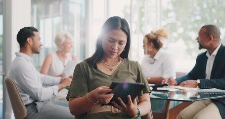 Aufkleber - Business woman, tablet and research for meeting preparation, strategy or marketing team idea at the office. Creative asian female working on touchscreen in analysis getting ready for business meeting