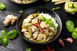 © grinchh - Thai green curry with chicken and vegetables