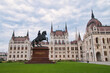 Estatua ecuestre de Francis II Rakoczi. Parlamento de Budapest