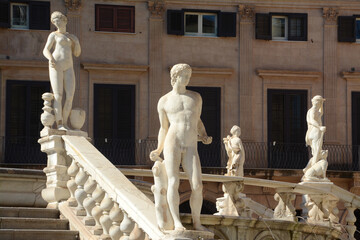 Wall Mural - Piazza Pretoria, also known as Piazza della Vergogna, is in the Kalsa district near the Quattro Canti. In the center, the Pretoria fountain which was built in 1554.