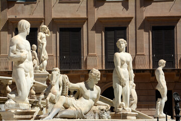 Wall Mural - Piazza Pretoria, also known as Piazza della Vergogna, is in the Kalsa district near the Quattro Canti. In the center, the Pretoria fountain which was built in 1554.