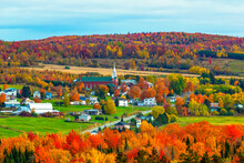 Autumn Coloured Foliage In The Municipality Of Saint-Isidore-de-Clifton; Saint-Isidore-de-Clifton, Quebec, Canada