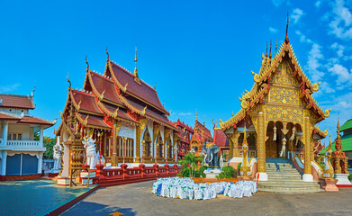 Canvas Print - Panorama of Wat Saen Muang Ma with ornate Viharns, Chiang Mai, Thailand