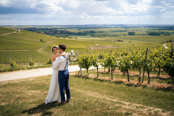 Wall Mural - Wedding couple, bride and groom in the vineyards of Rheinhessen