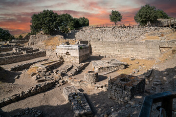 The ruins (Remains) of the ancient Greek city of Troy (Troia) are in the archaeological park of Troy (Truva), near Çanakkale province in Western Turkey.