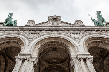 Wall Mural - The Basilica of the Sacred Heart of Paris, September 23