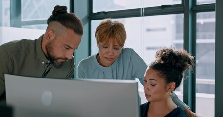 Leinwandbilder - Business, computer or team talking, planning or online schedule in office. Teamwork, employee or staff have conversation, corporate deal or discussion for digital marketing, explain process or system