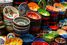 Stack Of Classical Traditional Turkish Ceramics, Handmade Colorful Dishes At The Istanbul Egypt Bazaar (Misir Carsisi). Istanbul, Turkey Souvenirs. Selected Focus, Copy Space