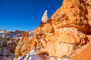 Wall Mural - Hike in winter Bryce