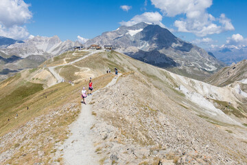 Poster - sentier de randonnée de Tovière au Col de Fresse à Tignes dans les Alpes en été