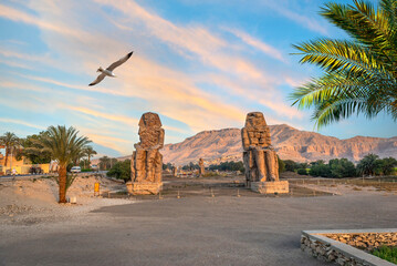 Poster - Pharaos statues in Luxor