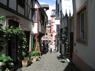 Wall Mural - Gasse in Bernkastel-Kues