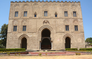 Wall Mural - The Zisa Castle dates back to the 12th century, the period of Norman domination in Sicily. The residence Arab al-Aziz stood outside the walls of Palermo.

