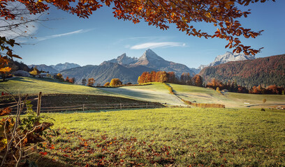 Fototapete - Scenic nature scenery in Bavarian alps. view on green grasslands meadow with rocky peak mountains on horizon background, mountain valley landscape and rural countryside. Famous Berchtesgaden land