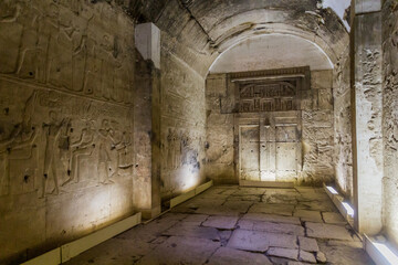 Wall Mural - ABYDOS, EGYPT - FEB 19, 2019: Chamber in the Temple of Seti I (Great Temple of Abydos), Egypt