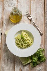 Canvas Print - linguine pasta with arugula pesto