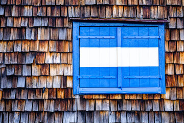 Poster - typical old window in bavaria