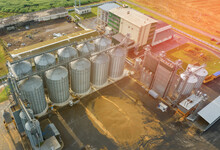Grain Storage. Silo At Farm. Elevator For Corn Storage And Grain. Feed Silos Hopper For Wheat Storage And Barley. Storing Grain And Compound Feeds. Agricultural Warehouse. Wheat Import In Food Crisis.