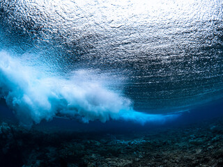  Waves seen from underwater