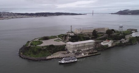 Wall Mural - Aerial view of Alcatraz island in the San Francisco Bay. USA. The most famous Alcatraz Prison, Jail. Sightseeing Place. Golden Gate Bridge In Background