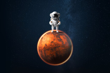 Wall Mural - Astronaut in white spacesuit standing on the surface of Mars, colonization of Mars, settlement of the red planet, expedition to Mars. Copy space, 3D illustration, 3D rendering.