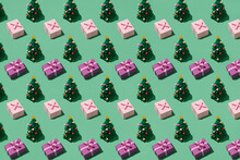 Christmas Trees And Green Gift Box Pattern