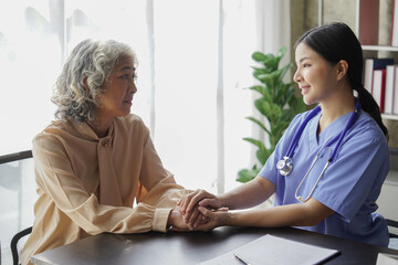 Wall Mural -  consulting female patient about pills and discussing health treatment sitting in the office at the desk. Medicine and health care concept. Doctor prescribing medicine to patient in the office.