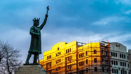 Wall Mural - Timelapse at sunset, Stefan cel Mare statue in Chisinau, Moldova